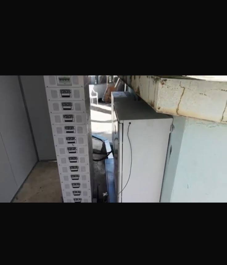 מערך סוללות אגירה — התקנה פנימית